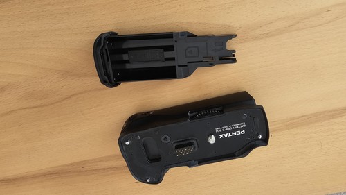 Pentax battery grip - pentax,